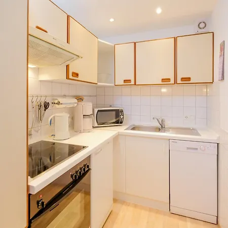 Koch Nr 5, Souterrain Apartament *